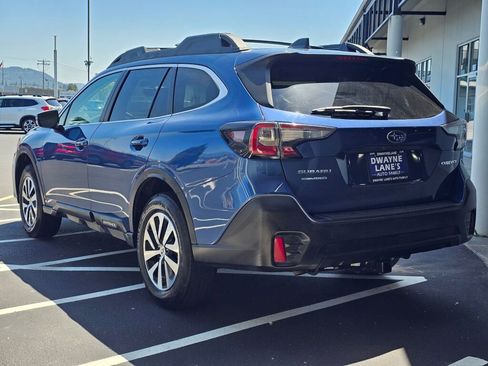 Used 2020 Subaru Outback Premium w/ Popular Package #1 AWD/4WD image 3