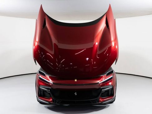 Used 2025 Ferrari Purosangue AWD/4WD image 8