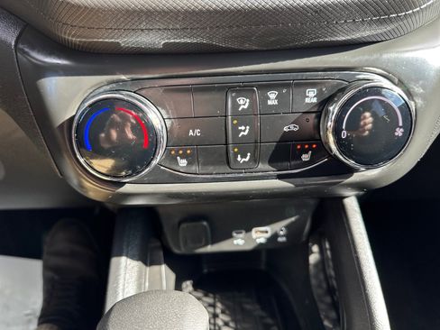 Used 2022 Chevrolet TrailBlazer LT image 34