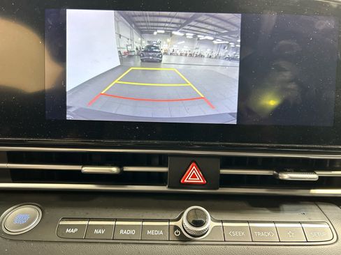 Used 2023 Hyundai Elantra SEL w/ Convenience Package FWD image 6
