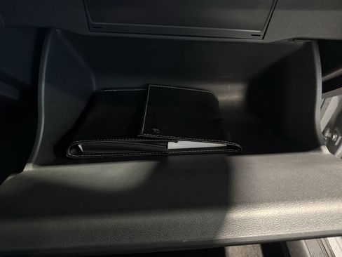 Used 2025 Volkswagen Jetta SE image 28