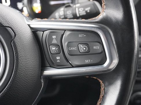 Used 2021 Jeep Wrangler Unlimited Sahara image 45