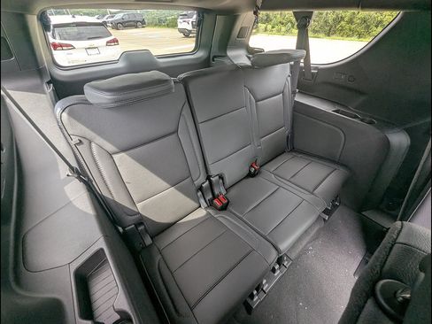 New 2026 GMC Yukon XL Denali w/ Advanced Technology Package AWD/4WD image 17