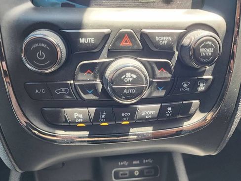 Used 2020 Dodge Durango R/T w/ Technology Group RWD image 25