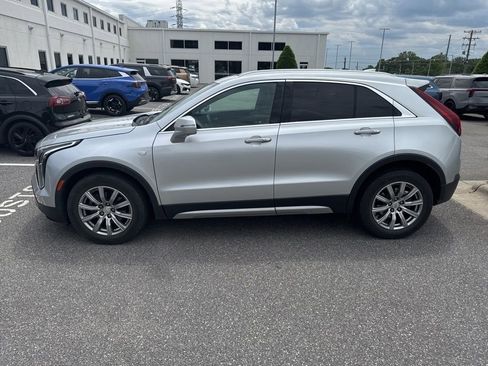 Used 2019 Cadillac XT4 Premium Luxury w/ Enhanced Visibility Package FWD image 2