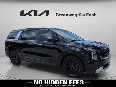 Used 2025 Kia Carnival
