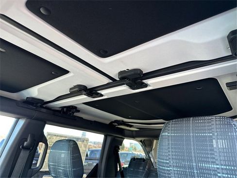 New 2025 Ford Bronco Heritage Edition image 27