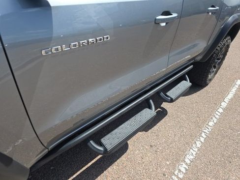 Used 2025 Chevrolet Colorado ZR2 w/ Technology Package AWD/4WD image 6
