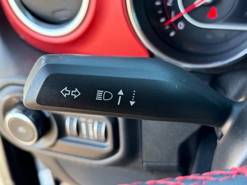 Used 2020 Jeep Wrangler Unlimited Rubicon image 25