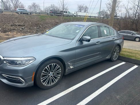 Used 2018 BMW 540i xDrive image 3