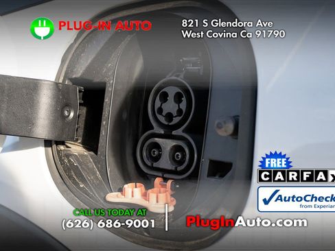 Used 2019 Chevrolet Bolt Premier w/ Infotainment Package image 12