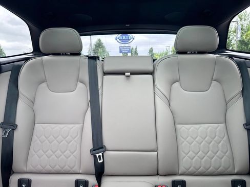New 2026 Volvo XC60 B5 Plus w/ Protection Package Premier AWD/4WD image 18