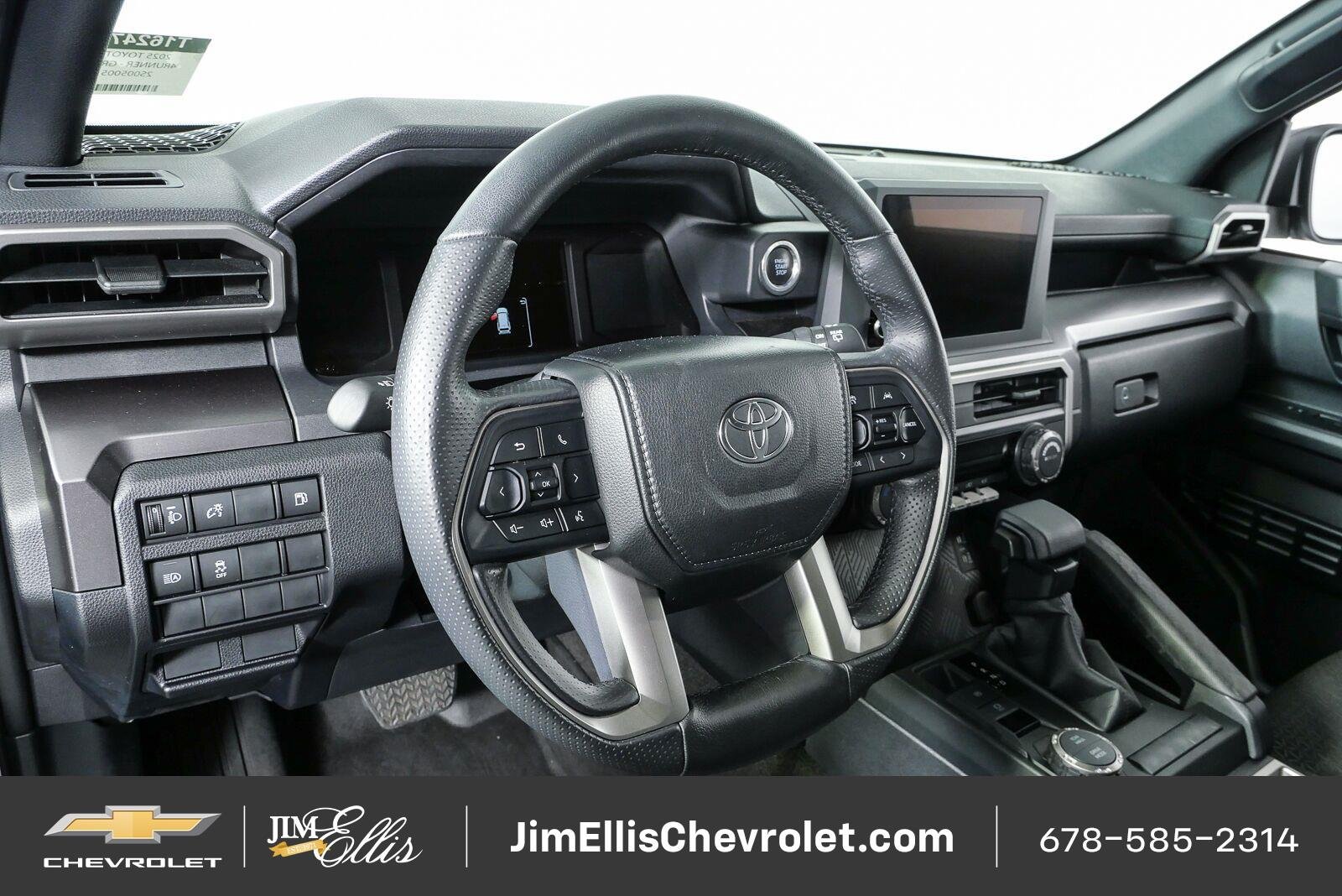 Used 2025 Toyota 4Runner SR5 RWD image 5