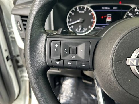 Used 2024 Nissan Rogue S AWD/4WD image 48
