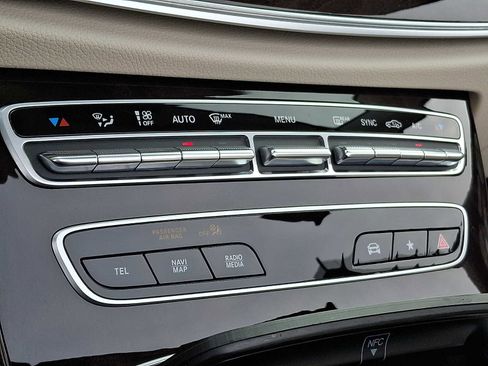 Used 2021 Mercedes-Benz E 450 4MATIC Cabriolet w/ AMG Line image 13