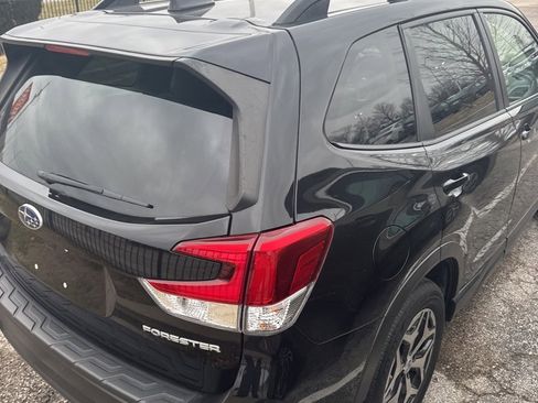 Certified 2021 Subaru Forester Premium image 5