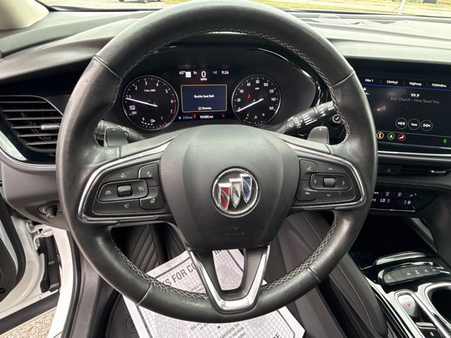 Certified 2022 Buick Envision Avenir w/ Technology Package II FWD image 17