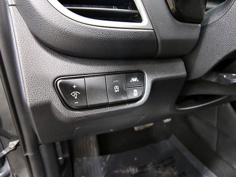 Certified 2023 Kia Seltos SX w/ SX Sunroof Package image 20