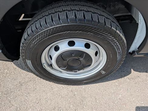 Used 2024 Ford Transit 250 148 Medium Roof RWD image 9