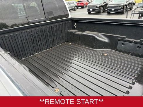 Used 2018 Toyota Tacoma SR5 RWD image 15