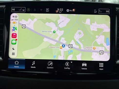 Used 2025 Chrysler Pacifica Select image 19