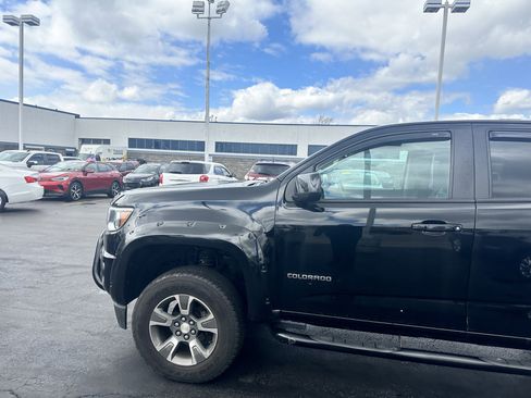 Used 2019 Chevrolet Colorado Z71 image 4