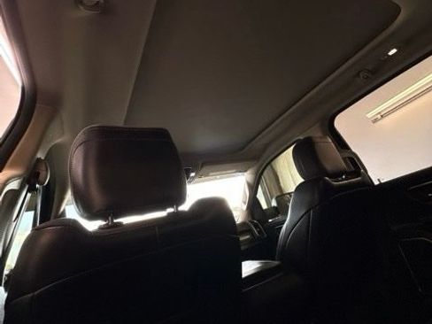 Used 2019 RAM 1500 Laramie AWD/4WD image 2
