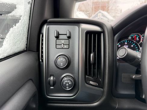 Used 2019 Chevrolet Silverado 2500 LT w/ LT Convenience Package image 14
