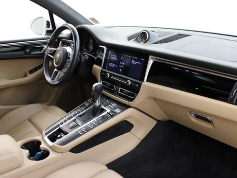 Certified 2021 Porsche Macan S AWD/4WD image 24