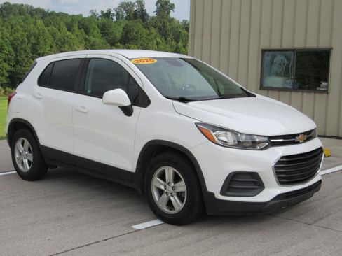 Used 2020 Chevrolet Trax LS w/ Tint and Cruise Package FWD image 2