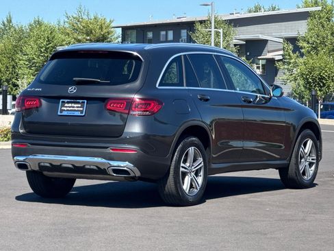 Used 2020 Mercedes-Benz GLC 300 image 3
