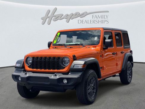 Used 2025 Jeep Wrangler Unlimited Sport AWD/4WD image 8