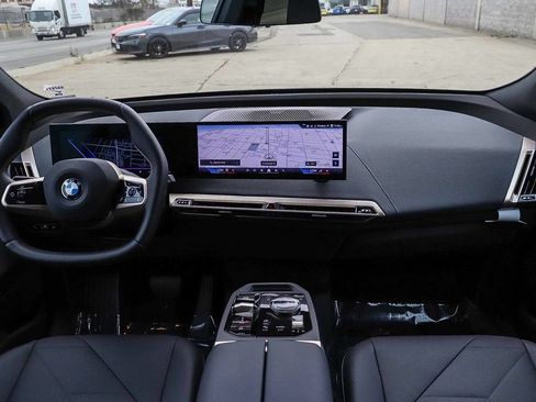 Used 2026 BMW iX xDrive60 w/ Premium Package AWD/4WD image 14