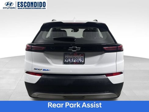 Used 2022 Chevrolet Bolt EUV LT w/ Convenience Package image 4