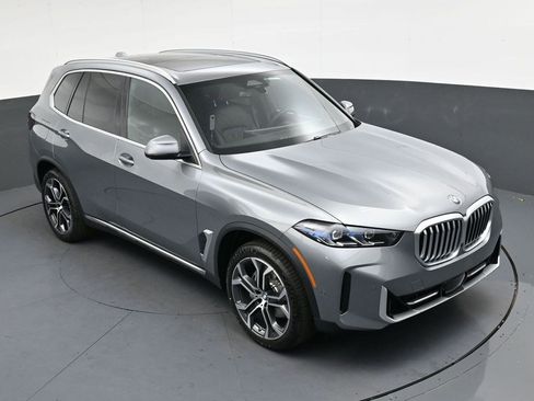 Used 2026 BMW X5 xDrive40i w/ Climate Comfort Package image 17