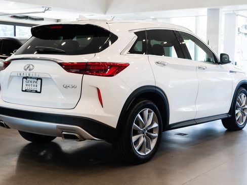 Used 2021 INFINITI QX50 Luxe FWD image 4