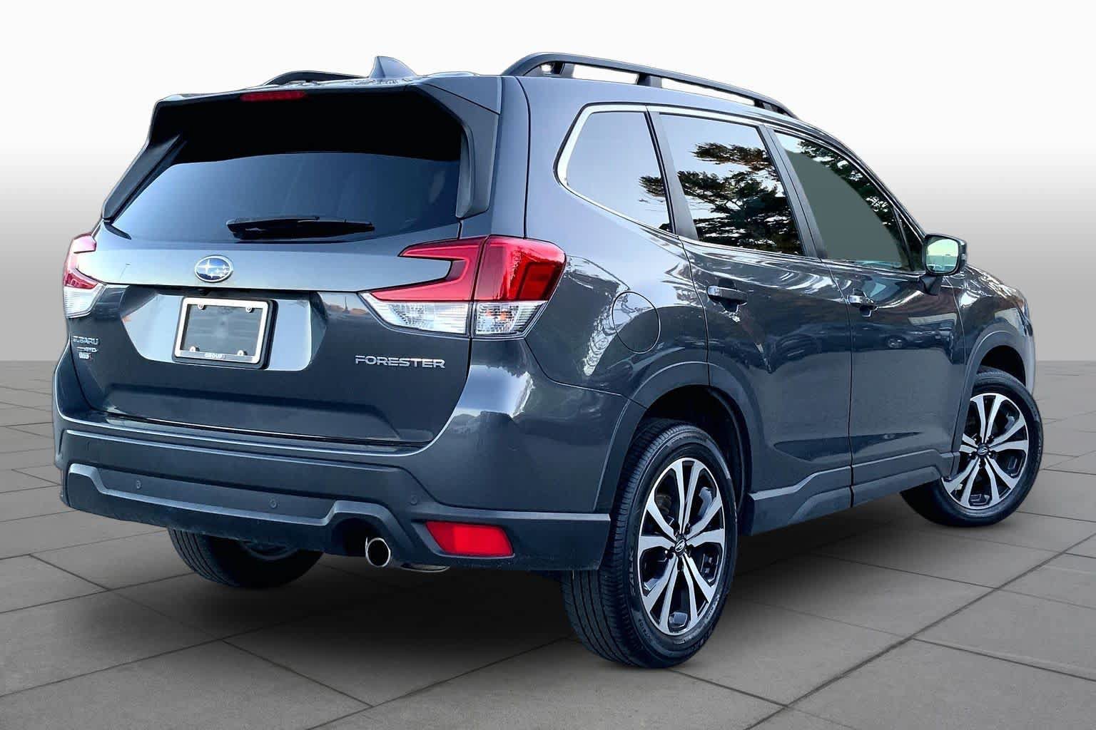Used 2023 Subaru Forester Limited AWD/4WD image 13