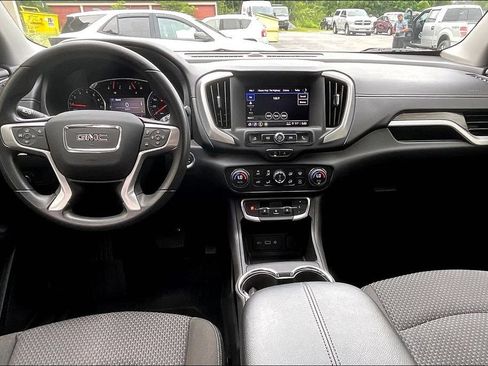 Used 2024 GMC Terrain SLE w/ Driver Convenience Package AWD/4WD image 14