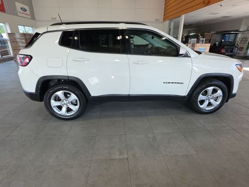 Used 2018 Jeep Compass Latitude w/ Popular Equipment Group FWD image 6