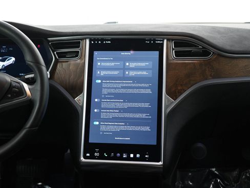 Used 2016 Tesla Model S 70D AWD/4WD image 15