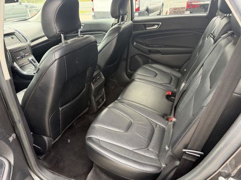 Used 2016 Ford Edge Titanium FWD image 12