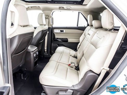 Used 2020 Ford Explorer Platinum w/ Premium Technology Package image 29