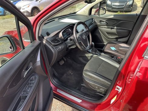 Used 2021 Buick Encore Preferred image 15