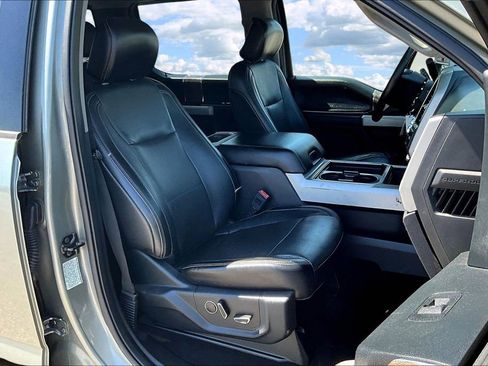 Used 2019 Ford F350 Lariat w/ Chrome Package AWD/4WD image 31