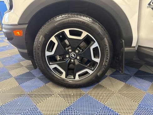 Used 2022 Ford Bronco Sport Outer Banks w/ Tech Package AWD/4WD image 29