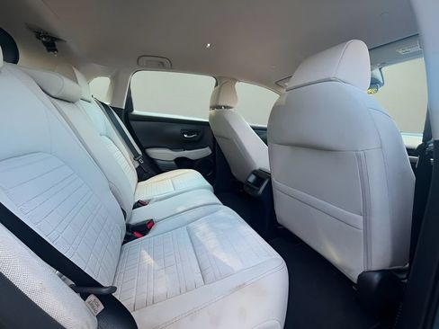 Used 2025 Honda HR-V LX image 17