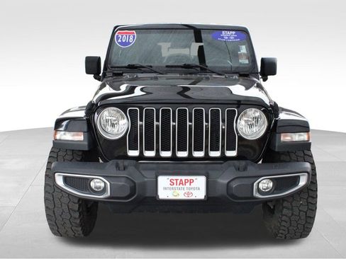 Used 2018 Jeep Wrangler Unlimited Sahara AWD/4WD image 8