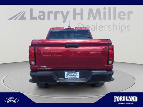 Used 2026 Chevrolet Colorado W/T w/ Advanced Trailering Package AWD/4WD image 4