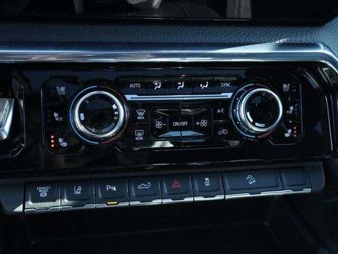 New 2026 GMC Sierra 2500 Denali w/ Denali Reserve Package image 10