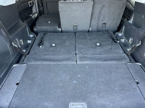 Used 2022 Ford Explorer XLT image 14